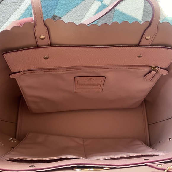 Coach Floral Tote Bag - Picture 6 of 11
